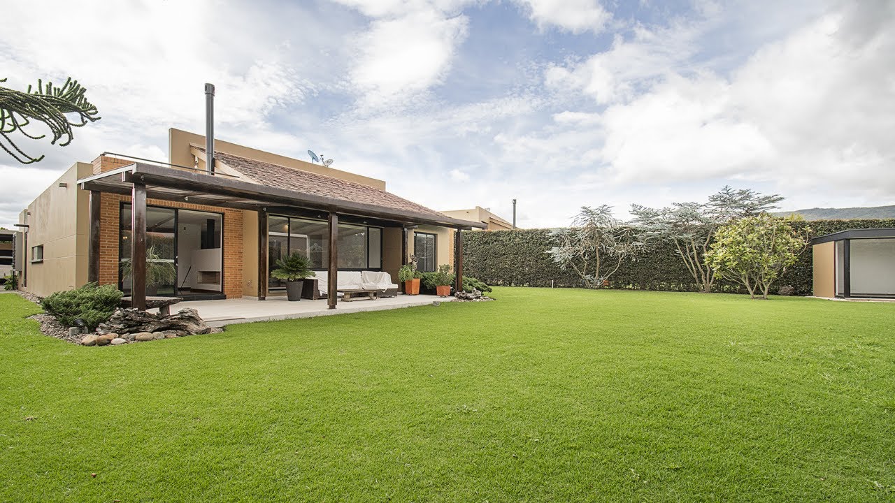 Se vende o se arrienda casa tipo R con pérgola en Fontanar, Chía