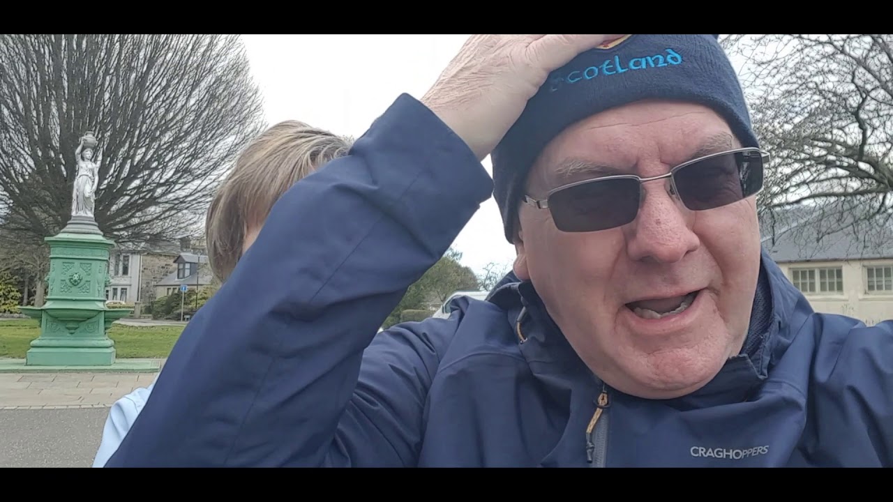 Bob and Sheena take you for a walk around Kilsyth and sing for you