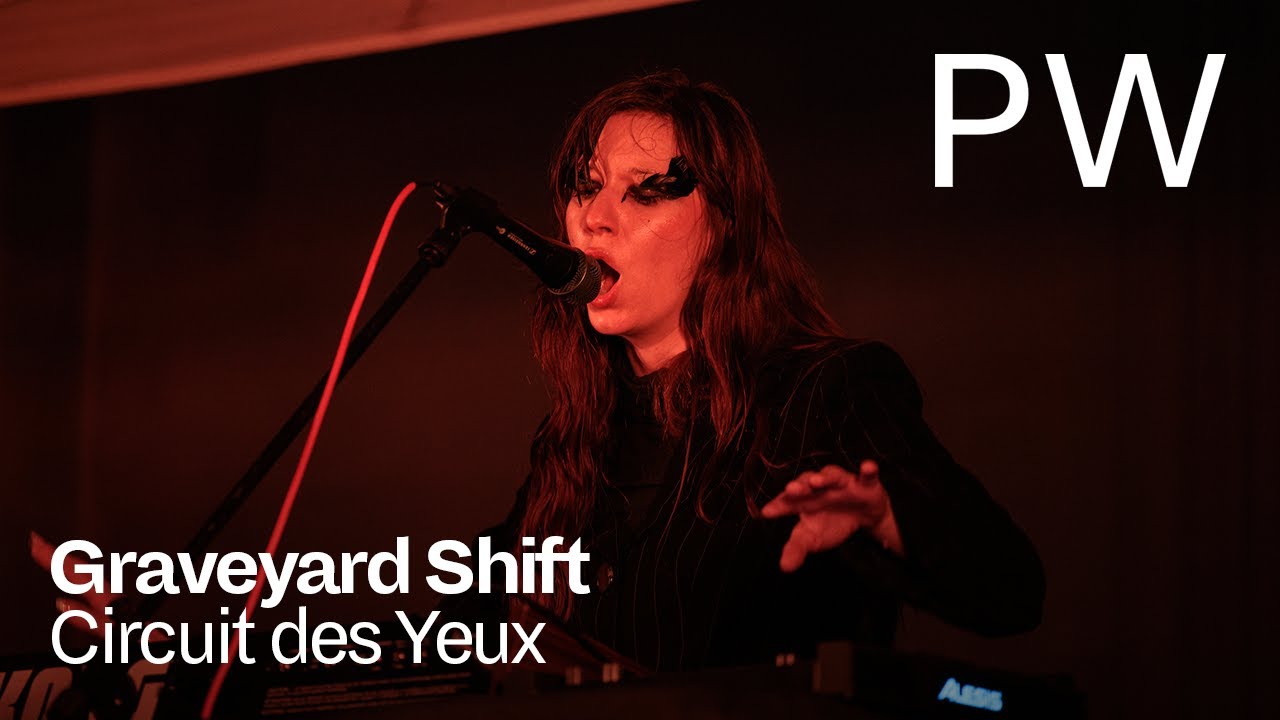 Circuit des Yeux Live at Greenwood Cemetery