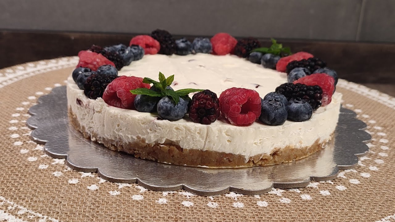 CHEESECAKE SENZA GELATINA AI FRUTTI DI BOSCO