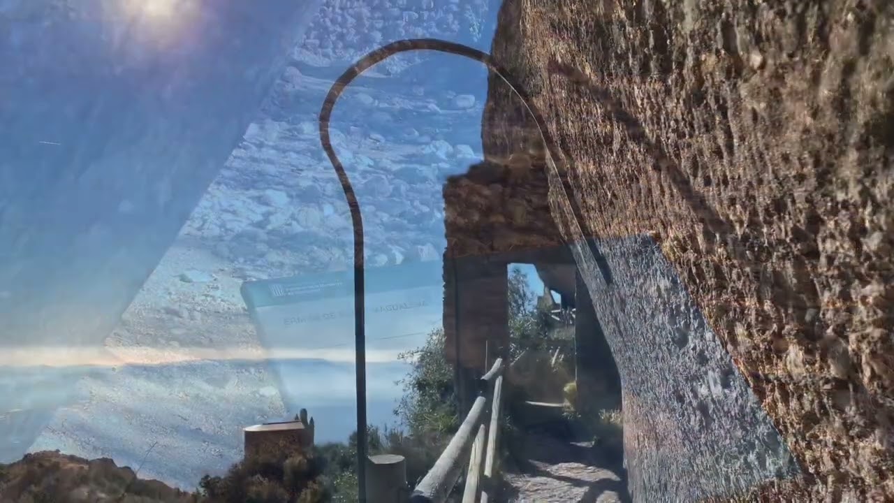 Balma  de Sant Martí i Ermita de Santa Caterina des del Monestir de Montserrat