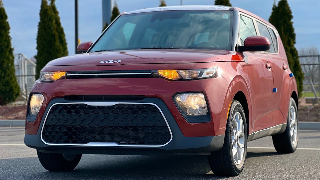 2022 KIA SOUL REVIEW - Affordable And Great Urban Car?