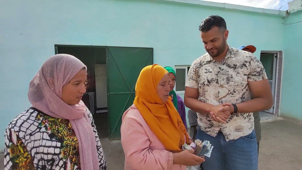 فرحة الأيتام بكسوة العيد🎁👭 ومفاجأة كبيرة لمي رحمة 🧝‍♀️