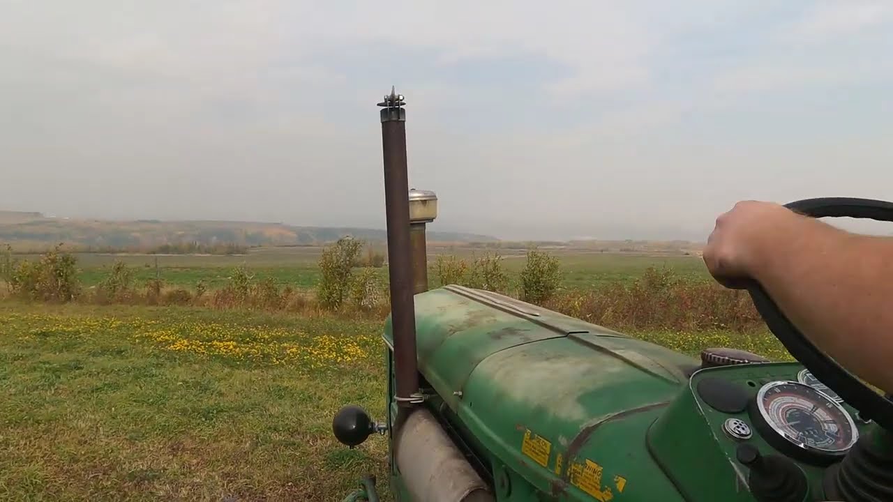 Deutz D8005 plowing with a 5 bottom Case