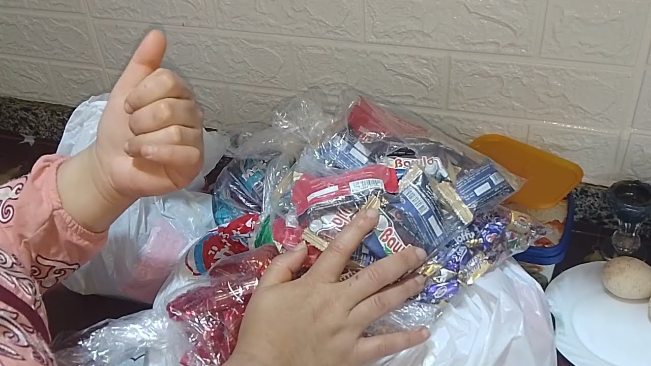 جوزي اتخاتق معايا وبهدلني واحنا بنجيب فطره العيد الشارع كله اتلم علينا مشتريات السوق بالأسعار👌