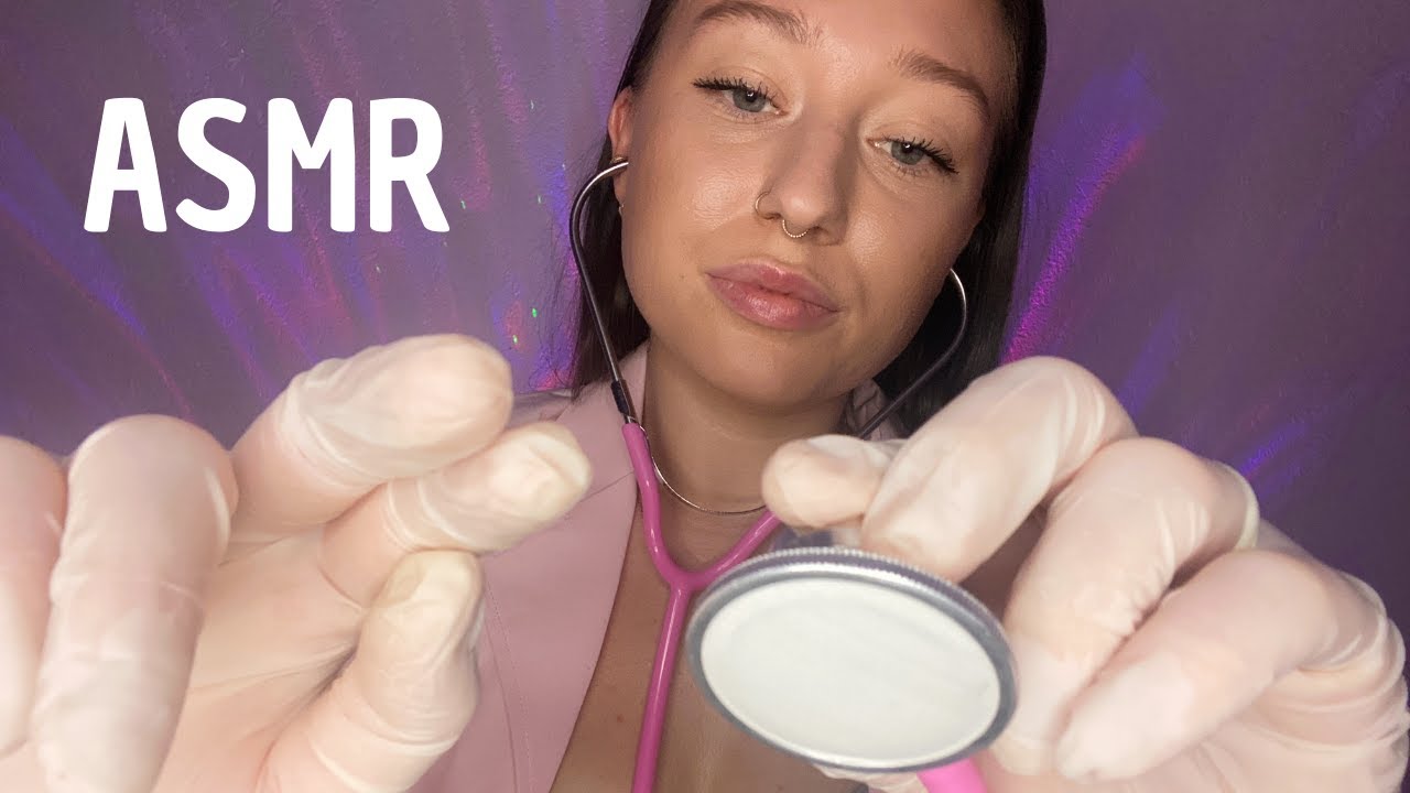 ASMR FRANCAIS - (ROLEPLAY) 💗 UNE DOUCE INFIRMIÈRE t'examine et prend soin de toi (Face touching) 💉