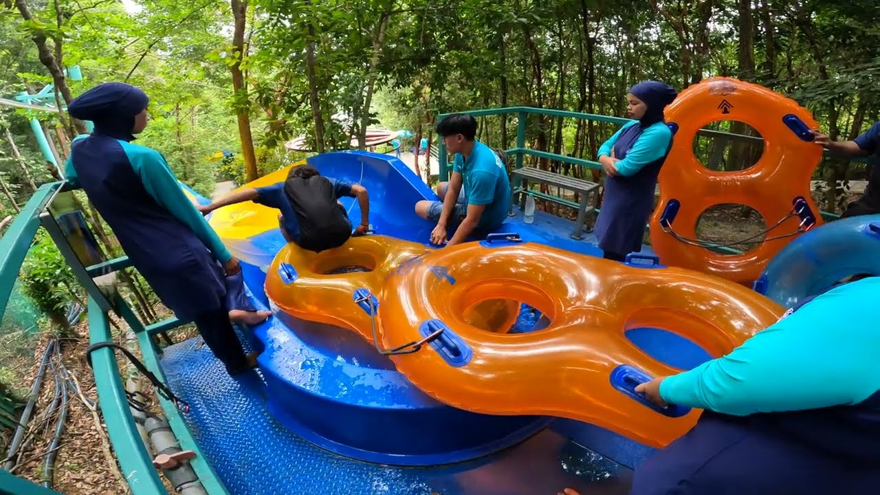 Amazing! World's Longest Water Slides At Escape Theme Park in Penang Malaysia