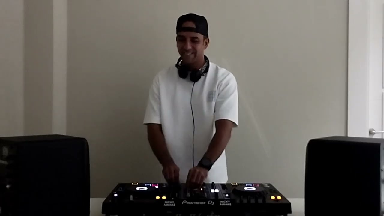 Nicky Awake @ Radio Show # 16 [Melodic Techno / Progressive House DJ Mix]