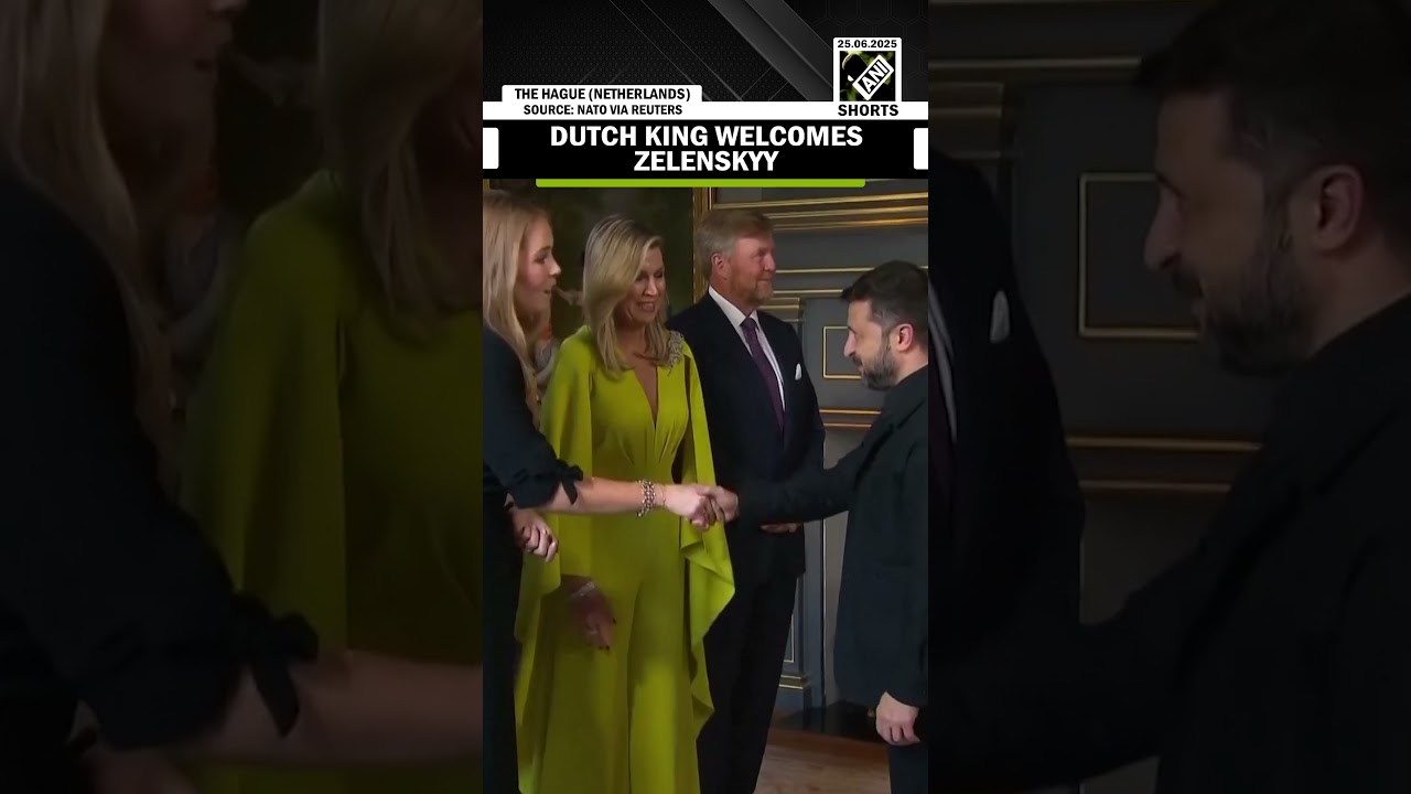 Dutch King Willem-Alexander welcomes Ukrainian President Volodymyr Zelenskyy at NATO Dinner