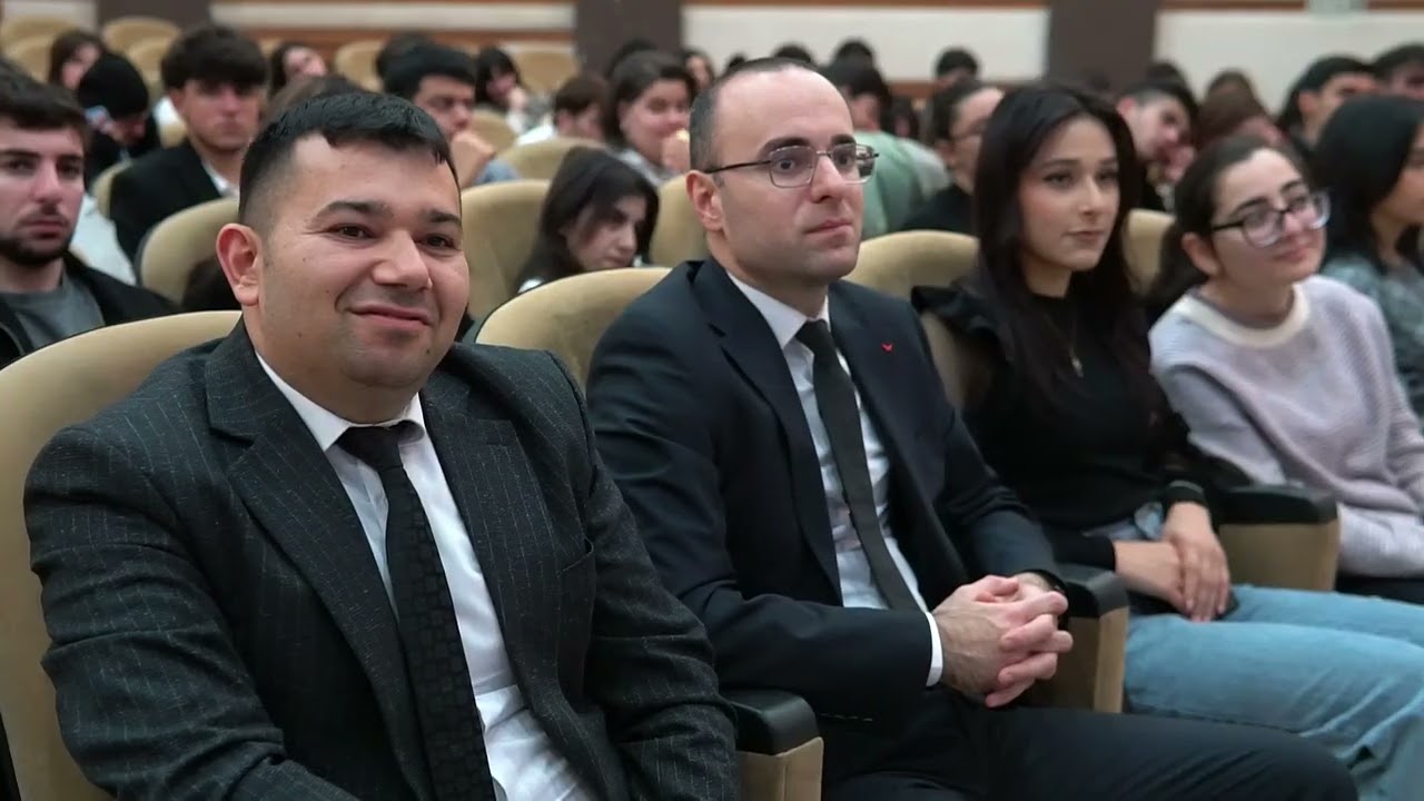 RİİB-in məzun könüllülərinin iştirakı ilə “Təcrübədən karyeraya” mövzusunda panel müzakirə keçirilib