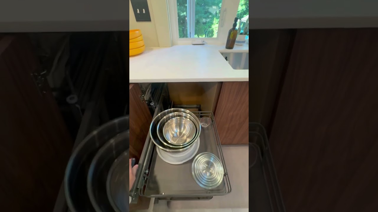Blind corner cabinet pull-out #kitchendesign #kitchenorganization #kitchenstorage