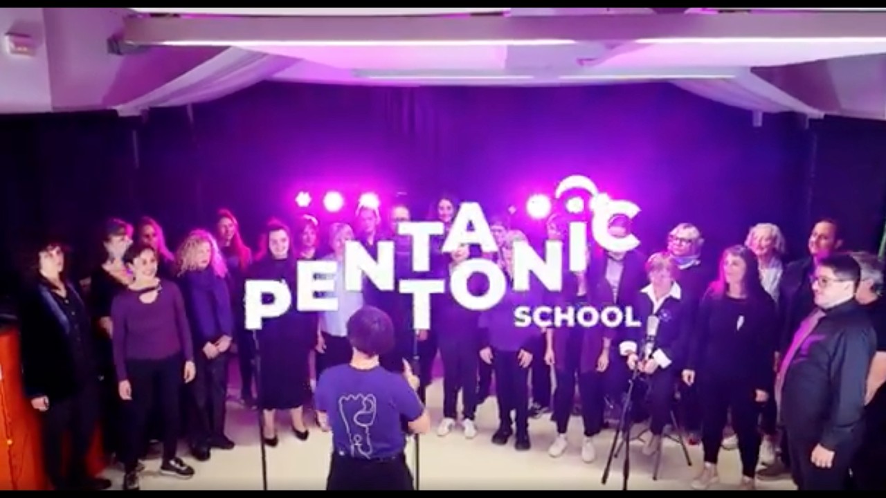 Lean On Me - Coro Gospel Pentatonic School