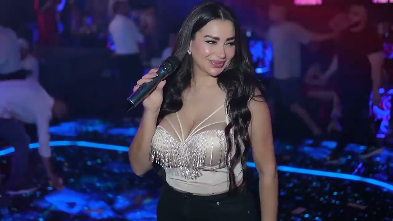 مايا غنام -  دبكة زوري قصف || حفلة تركيا