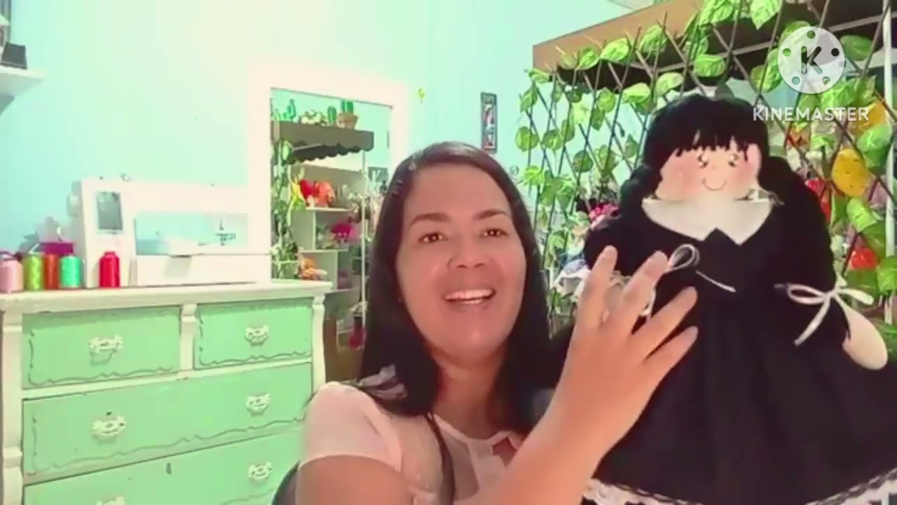 Boneca Wandinha 2 em 1 (Aula Corpinho)