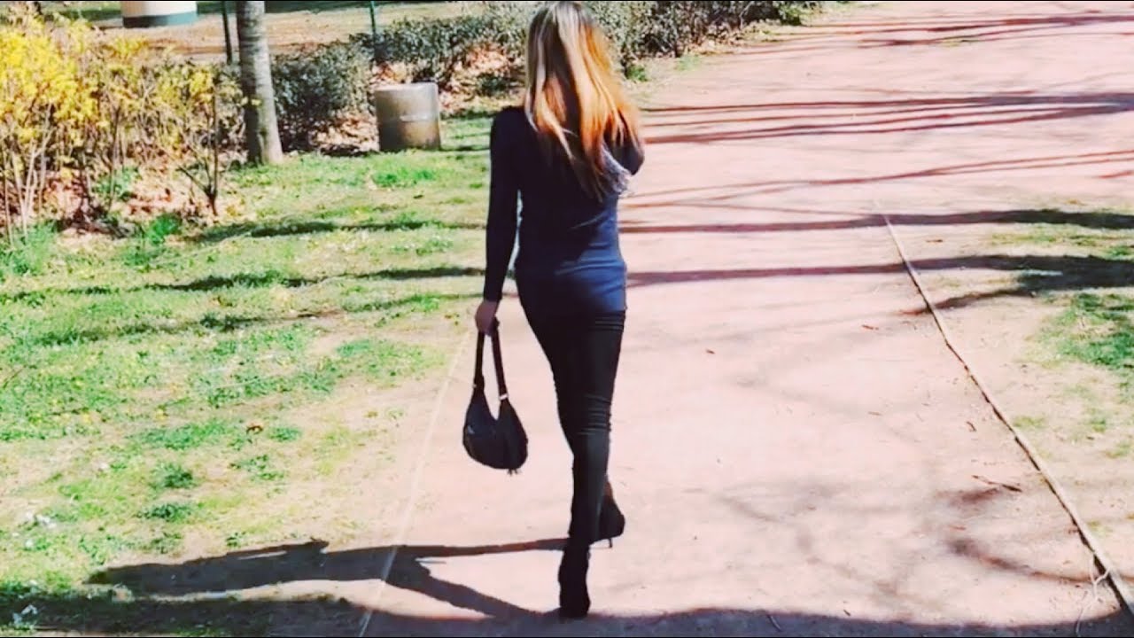 Crossdresser outside with the sun - Tatiana