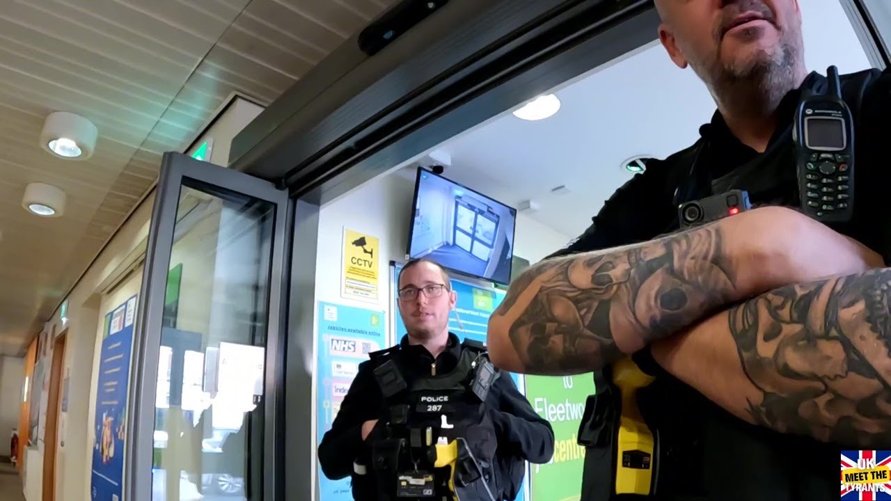 999 HE''S GOT WEAPONS AND WONT LEAVE❌❌📷📷👮‍♂️👮‍♂️🚫🚫