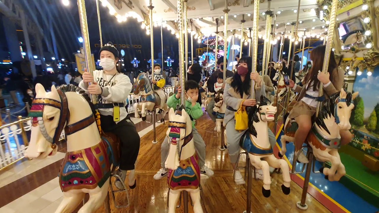 210228 롯데월드 회전목마