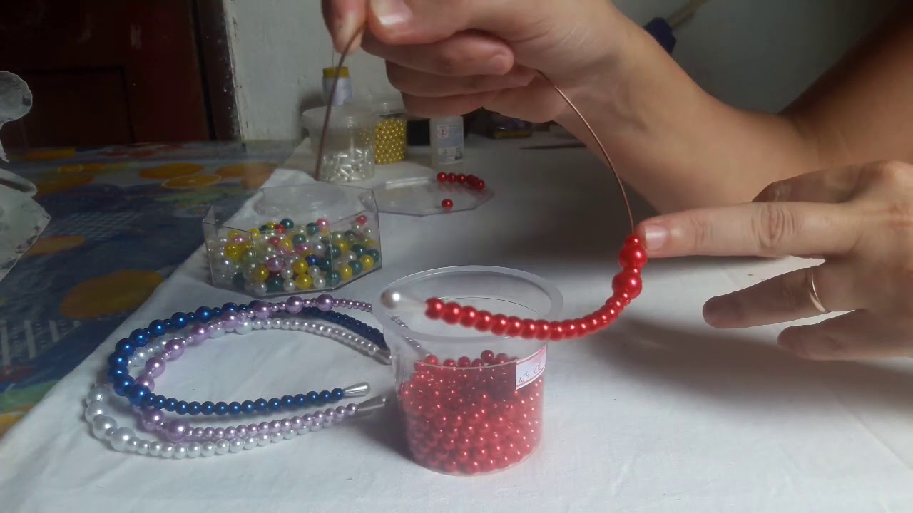 tiara de pérolas.
