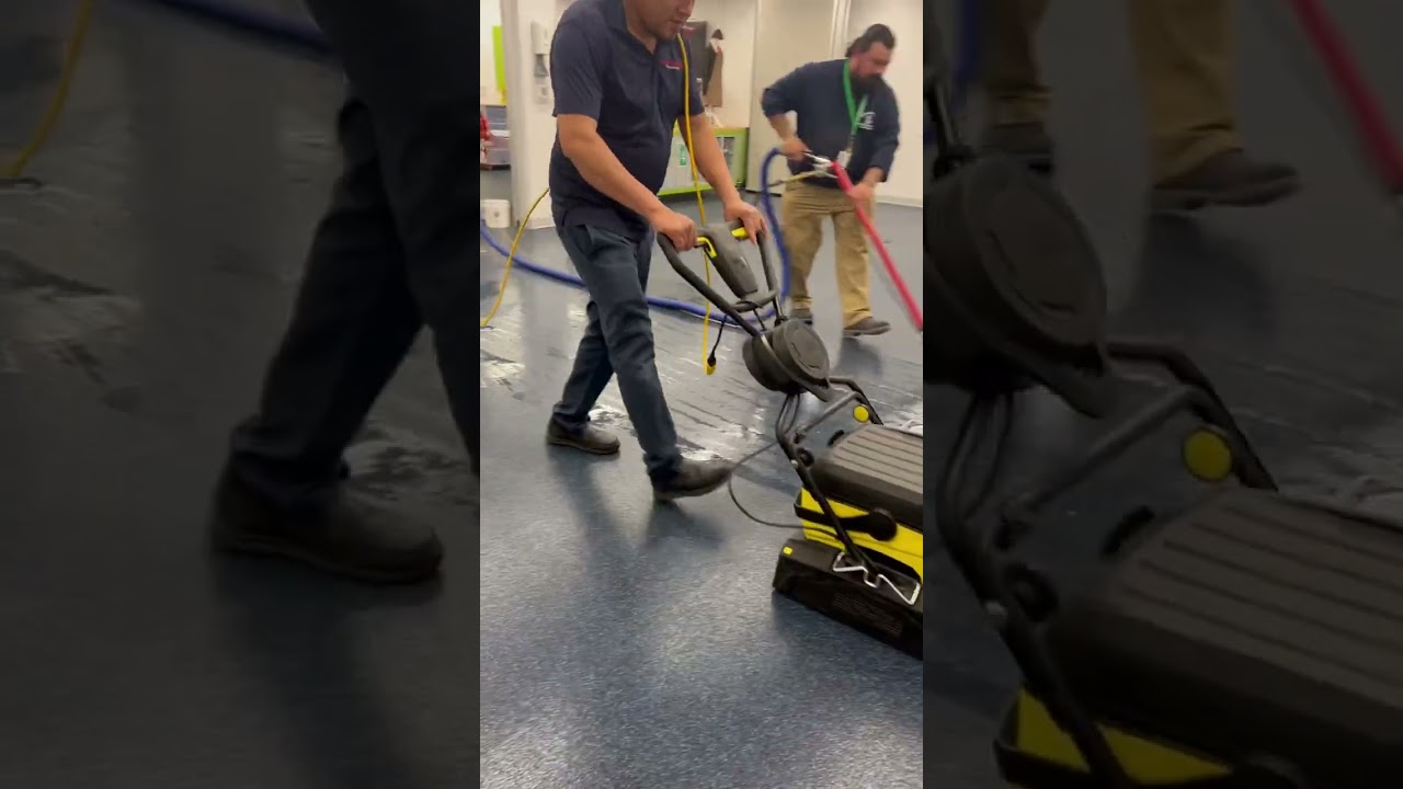 3..2..1.. DIRTY RUBBER FLOOR - Scrubbing & Steam Cleaning #steamcleaning #dirty #tornado