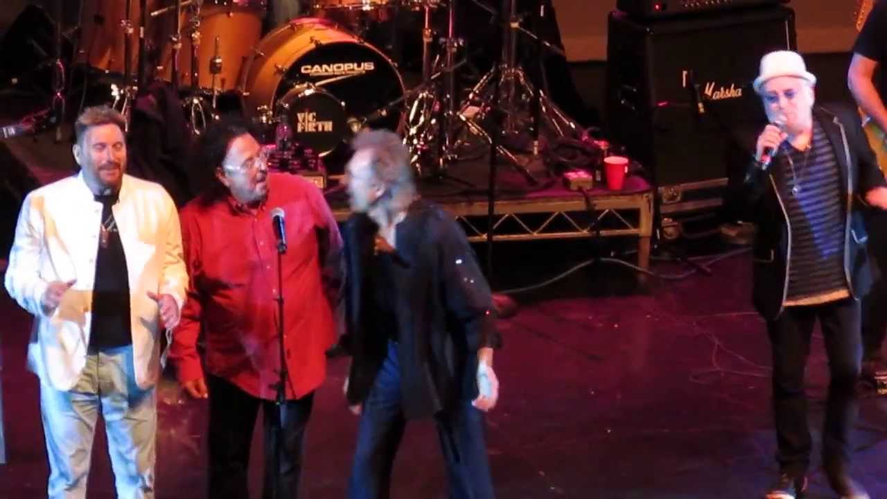 Mark Volman, Howard Kaylan, Gary Lewis, Mark Lindsay, Gary Puckett, Chuck Negron Oldies Medley 2013