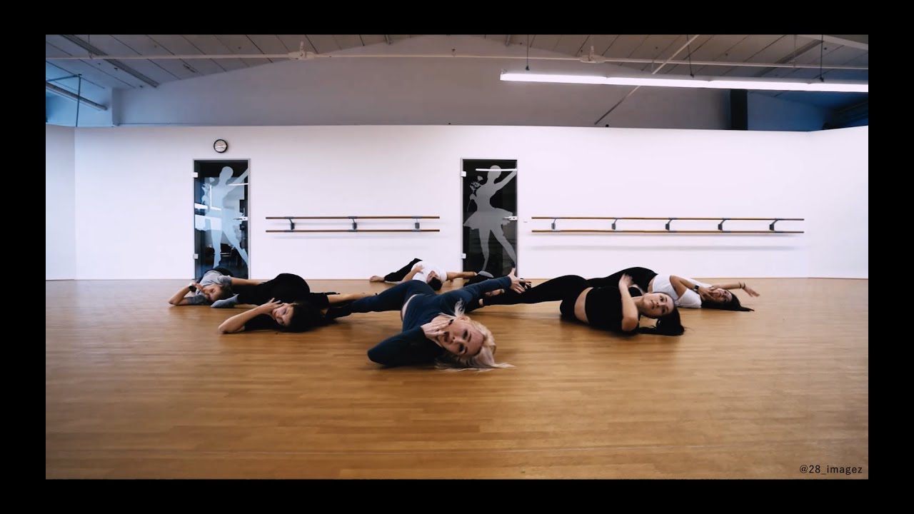 FALL IN LINE CHOREOGRAPHY