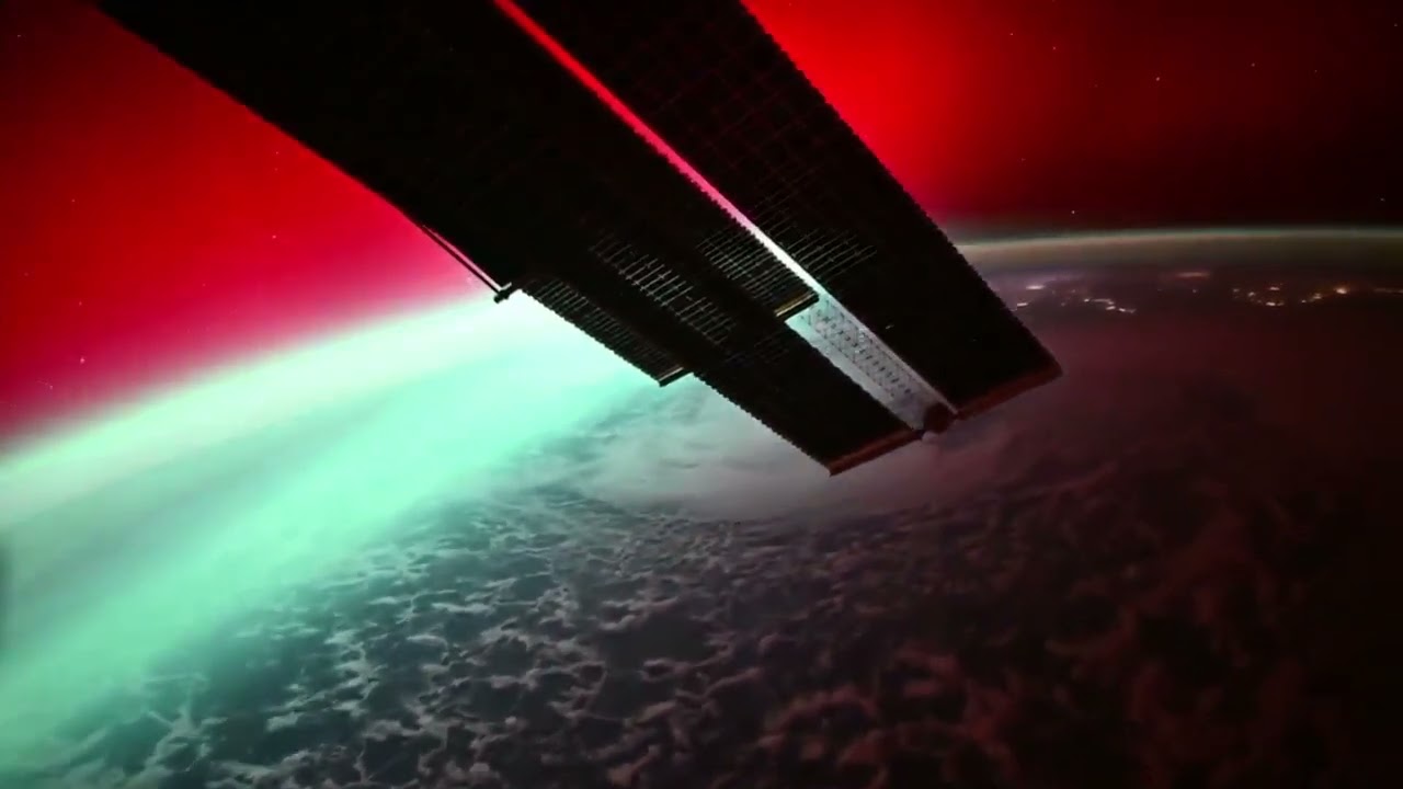 🛰️ One of the brightest auroras has been recorded from the ISS.