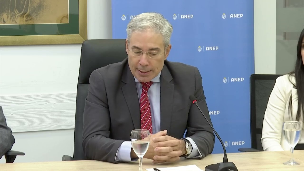 Im&aacute;genes de firma de convenio de ANEP en cooperaci&oacute;n con MGAP