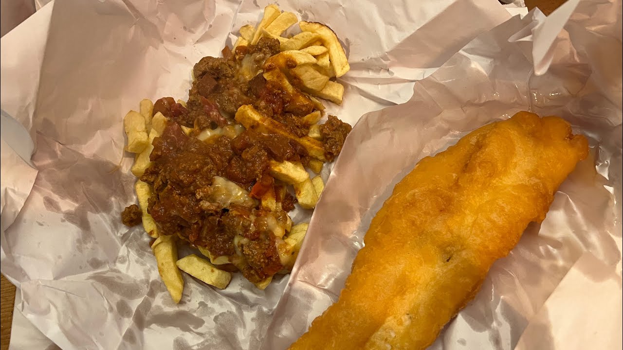 ASMR MUKBANG FISH AND CHIPS | CHEESY CHIPS WITH MEATBALLS | MINIMAL TALKING