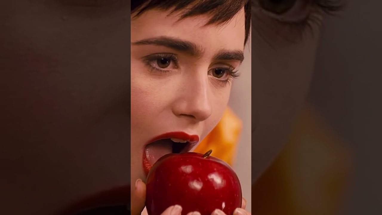 Snow White beauty with brain 😍 