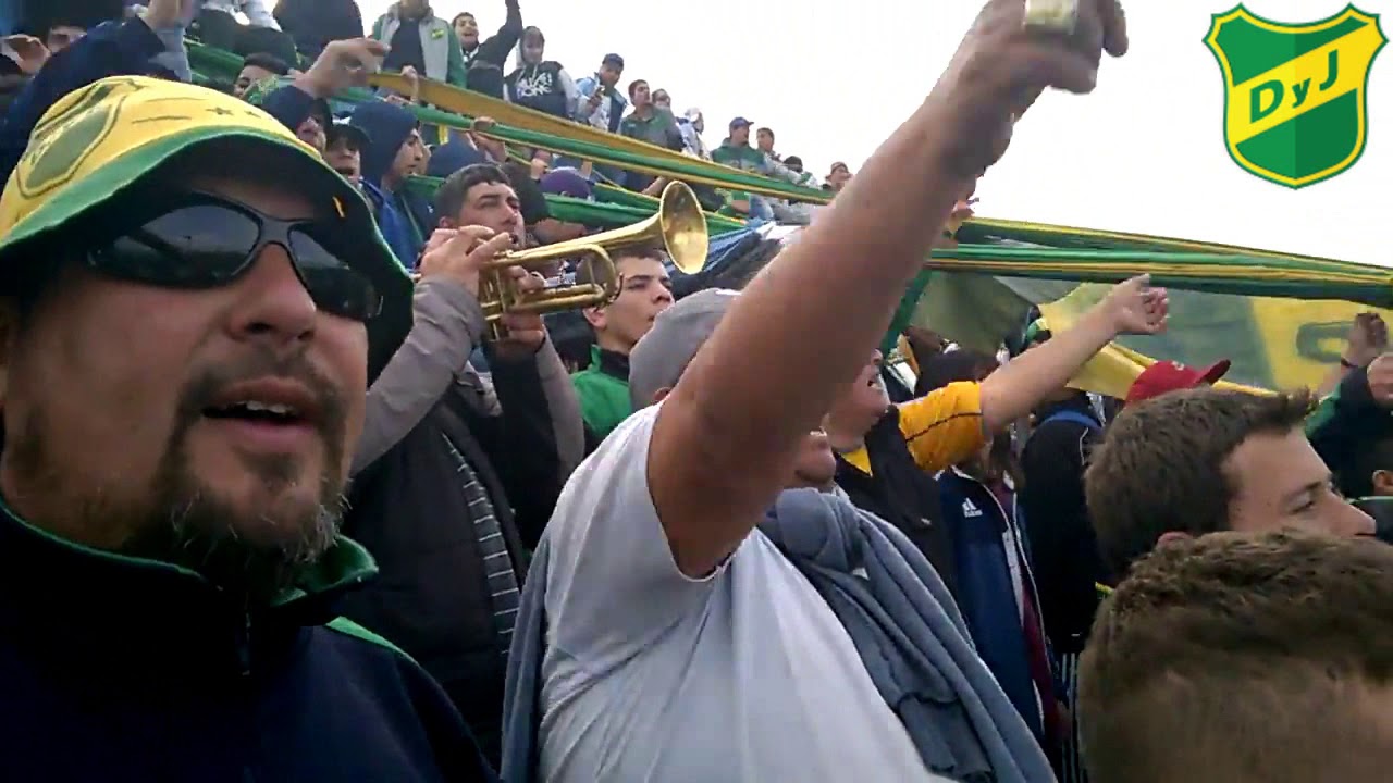 Hinchadas Argentinas tocando las trompetas y instrumentos de viento PARTE 2