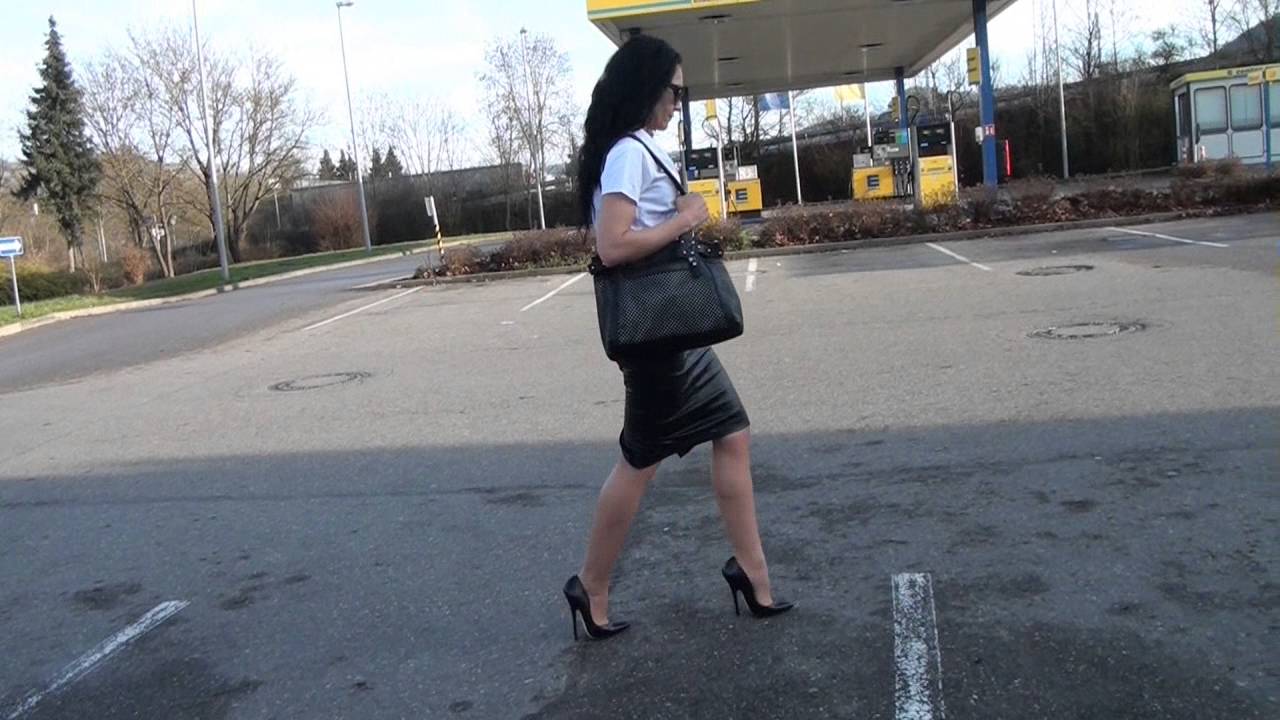 Extreme High Heels Walk Pencil Skirt