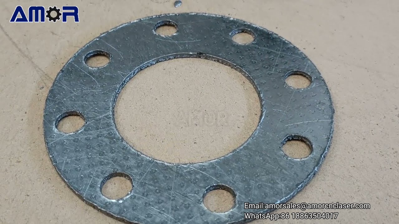 Cutting Reinforced Graphite Gasket With Metal Mesh
