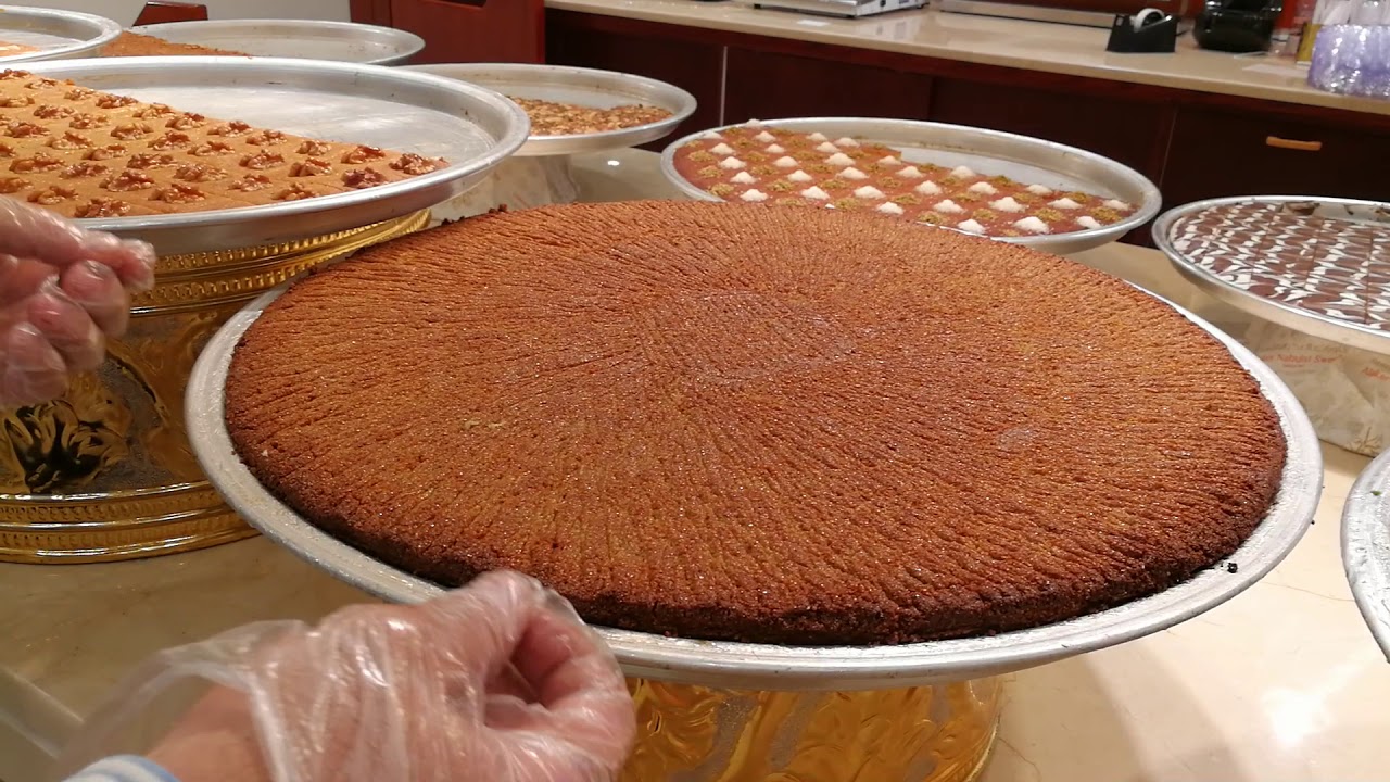 زيارة إلى حلويات العكر النابلسية في الشارقة 16.07.2020 Al Aker Nabulsi Sweets in Sharjah