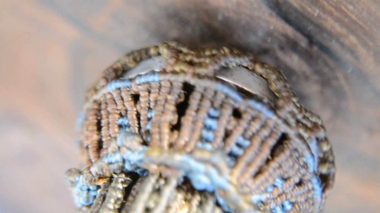 The Floating Buddha - Tailor Made - Levitating art amulets - Built by using only knots!