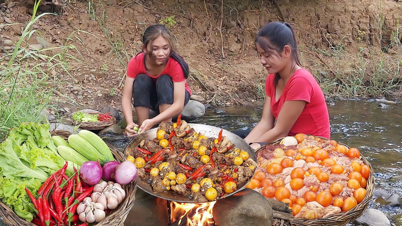 Chicken egg cooking spicy for food and Eating delicious - Survival skills cooking