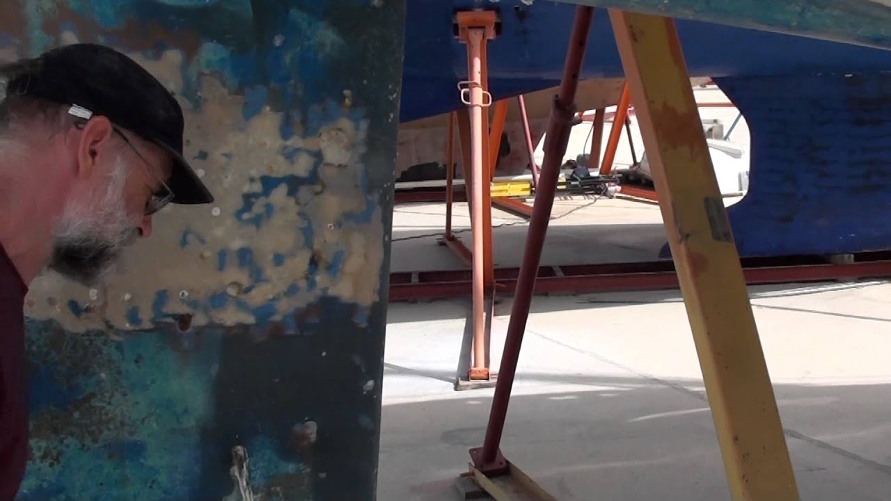 Fiber glass boat survey on a yacht that need Osmosis Treatment,