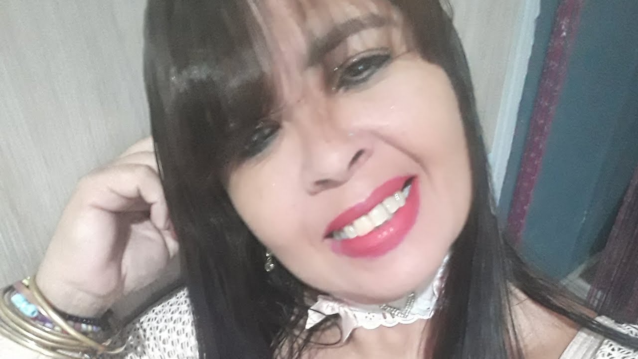 Priscila Simone interpretando 