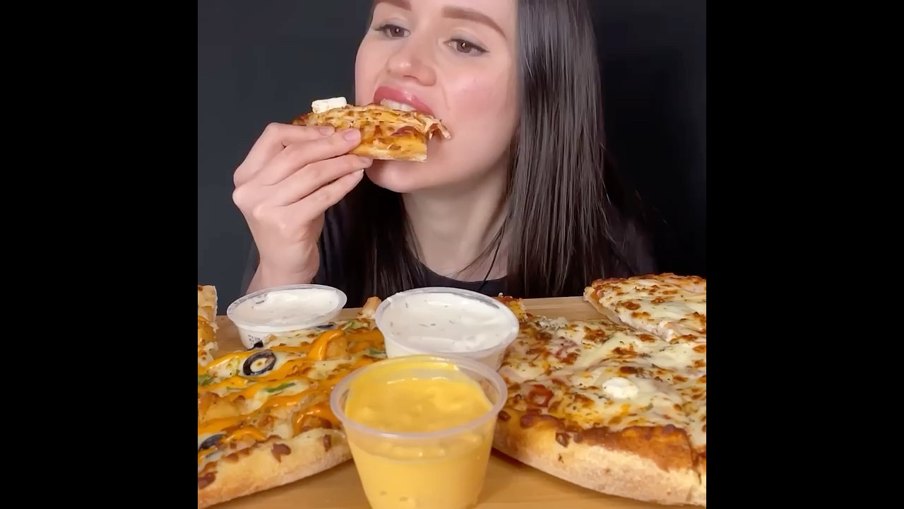 ASMR DOMINO&rsquo;S CHEESE BURST + CHICKEN PIZZA MUKBANG | EATING SOUNDS #shorts