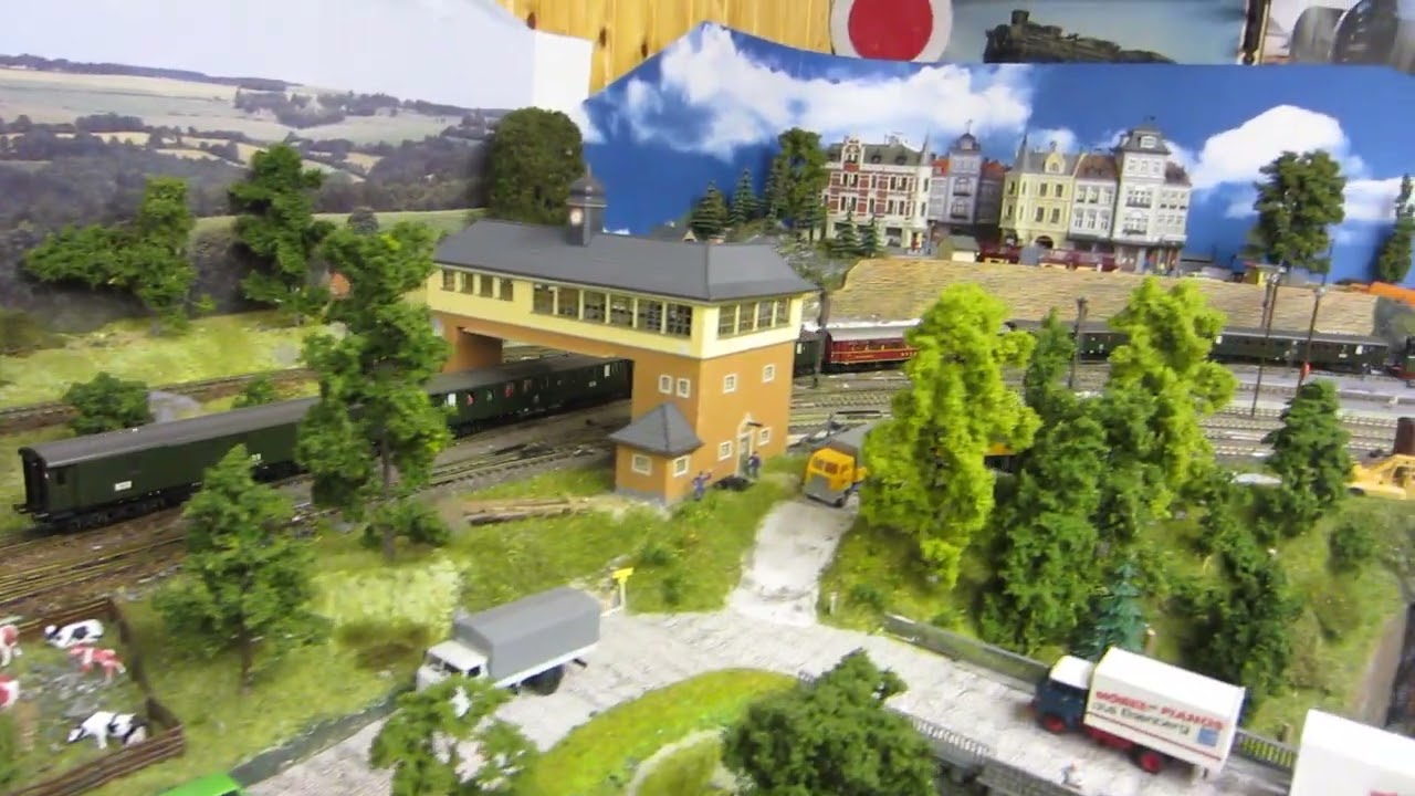 Traditionszug mit 18201
