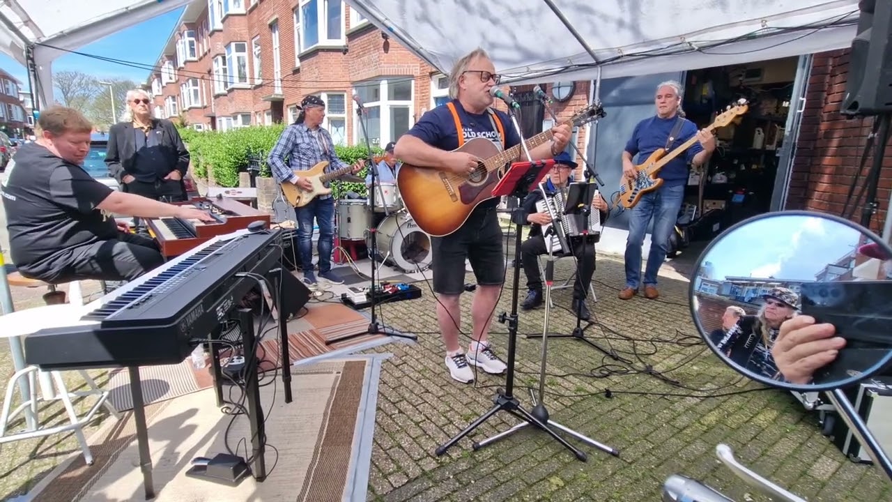 14Pwlive.com van Patrick Lejewaan.  Bevrijding s Festival teken stond voor de Bevrijding 5 mei 2024