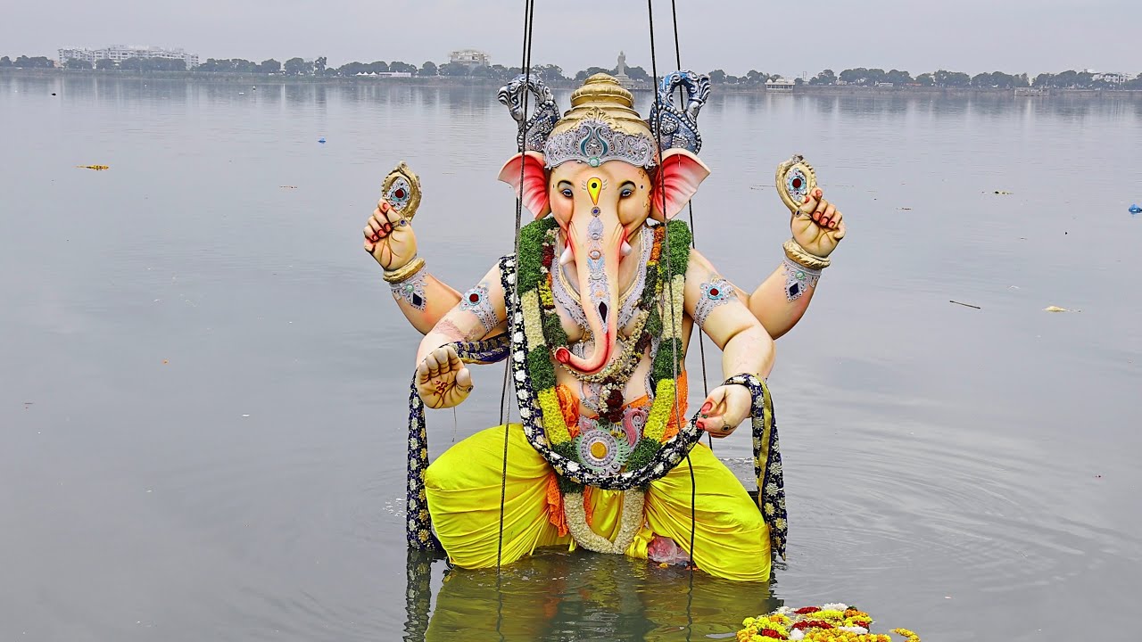 Mumbai Ganpati Visarjan 2025 at Tank Bund | Ganesh Nimajjanam 2025 | Ganesh Immersion 2025