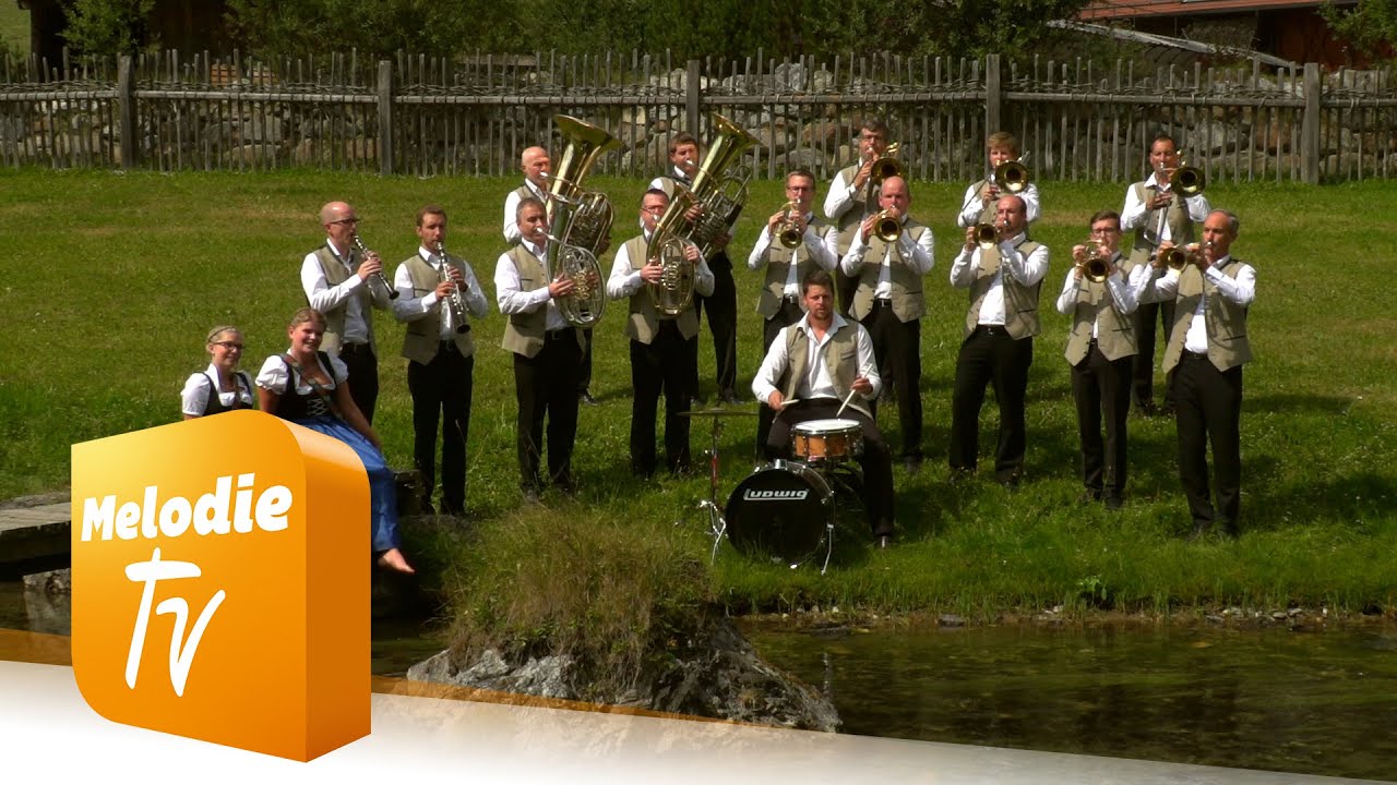 Simmerinka - Bierzeltpolka (Offizielles Musikvideo)