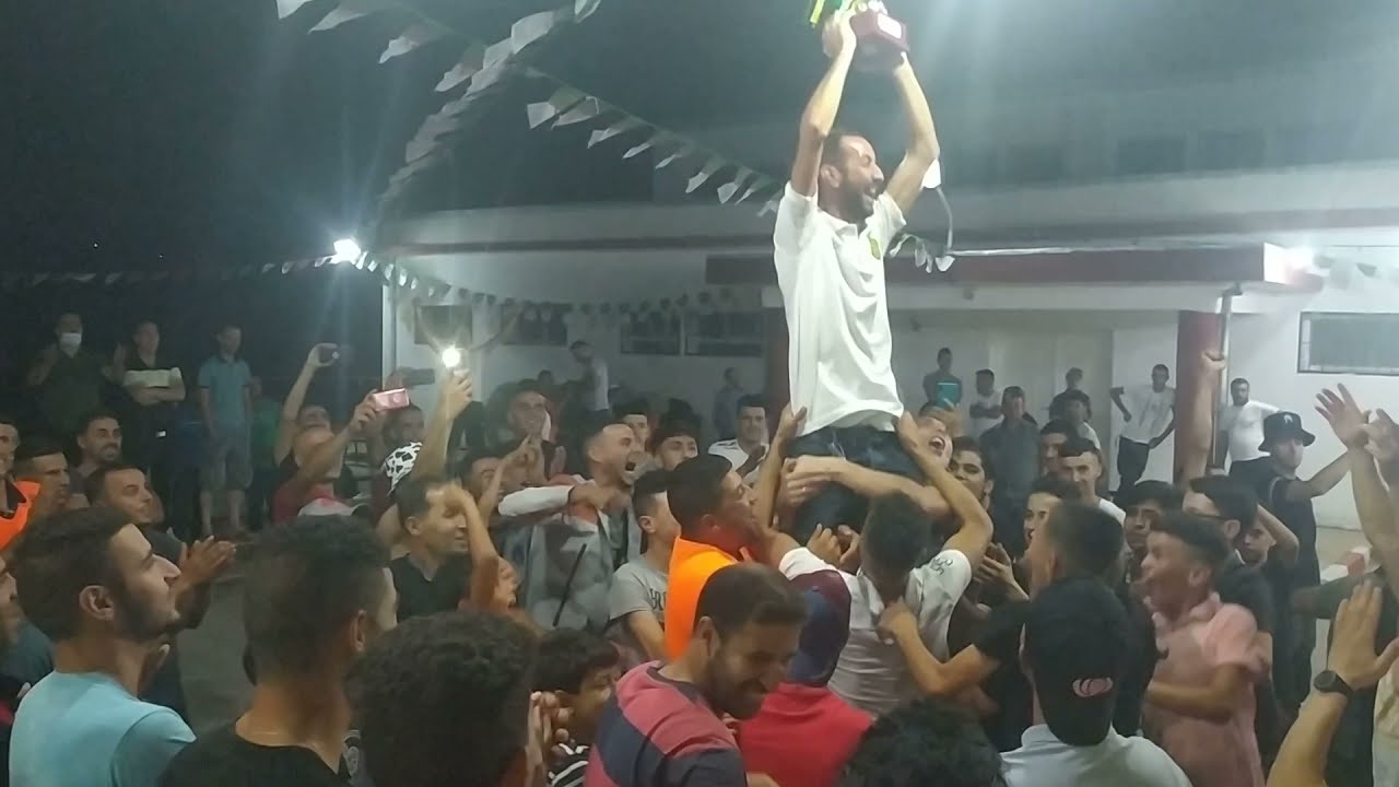 L'ambiance avec l'artiste Lounes OUKACI au village Sliha Tazarourt, Attouche