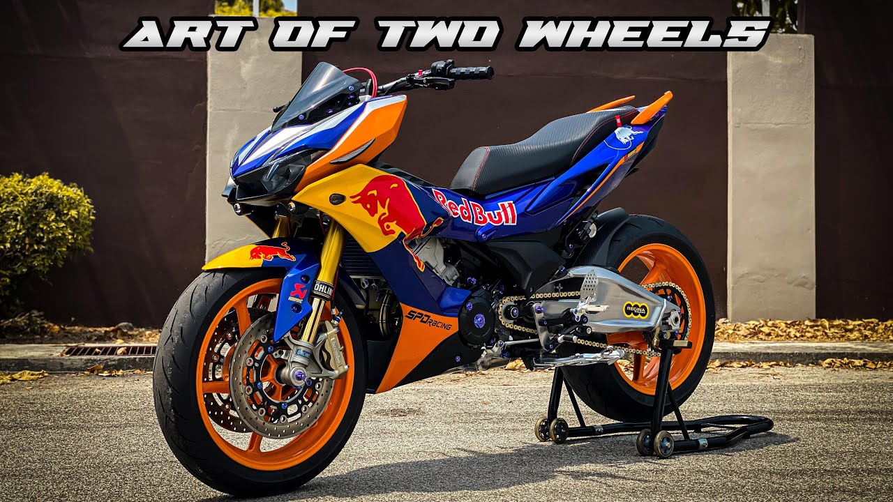 HONDA WINNER X NAKED ft. KTM RC8 [ART OF TWO WHEELS]