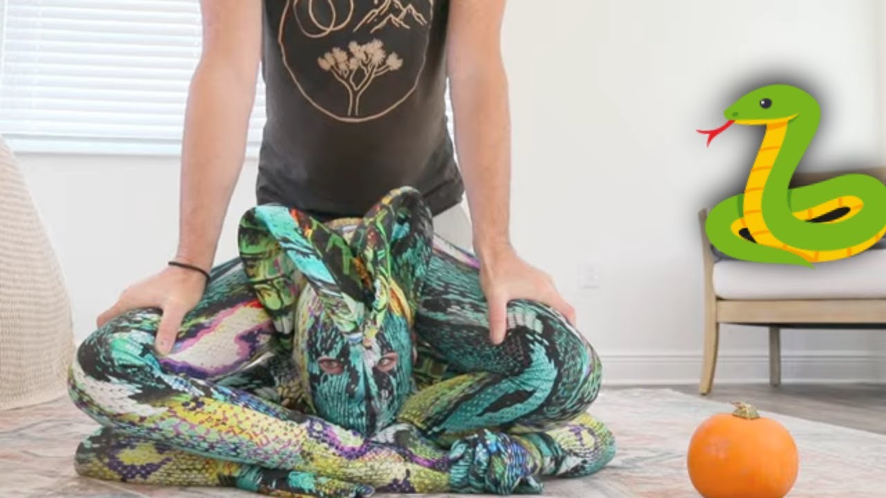 Try Not 2 Break assisted CONTORTION (Snake Woman Part 2)