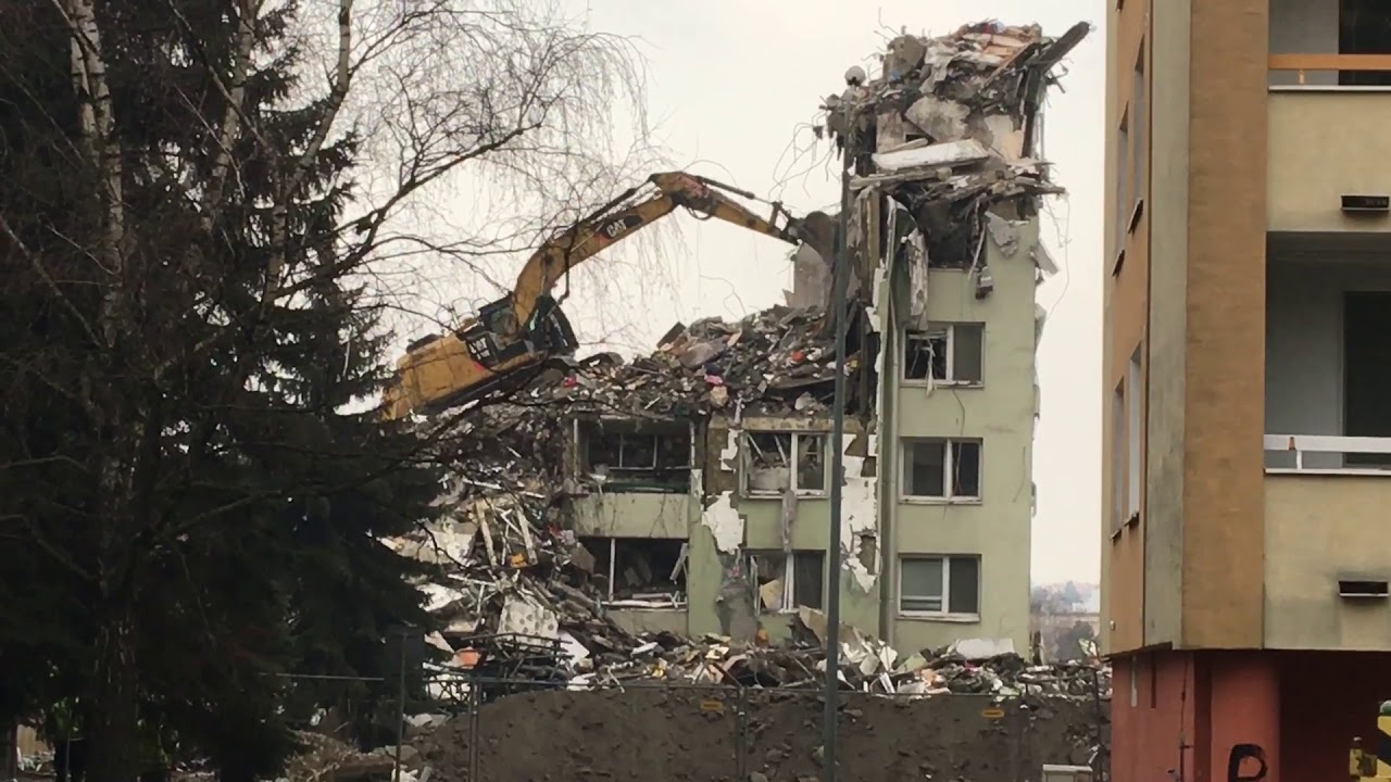 Demolacia bytovky Presov 19.12.2019 - 4 den - cast 2