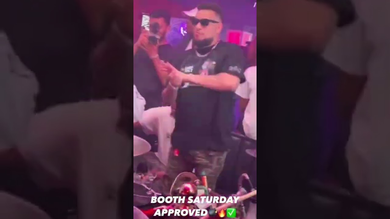 AKA dancing to Ba Straata