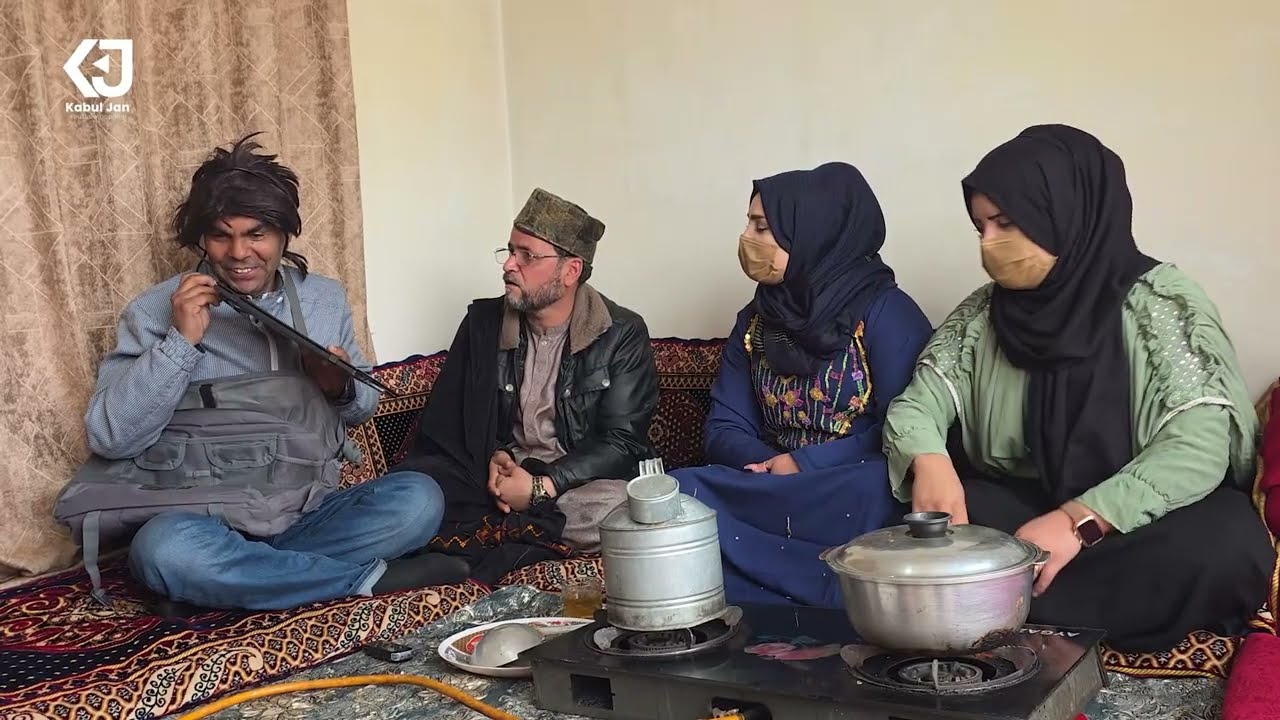 خاله نفیسه و پری جان مهمان در این برنامه دعوت کردند ولی قبول نکردند