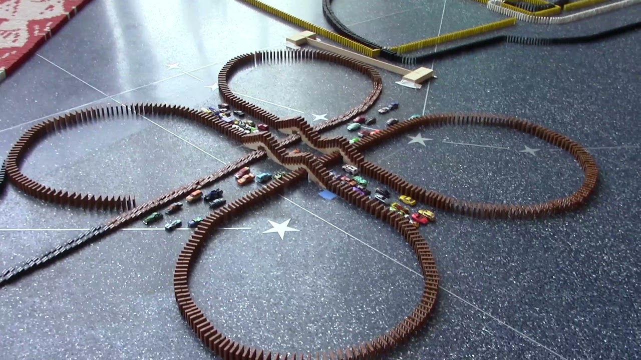 MD Science Center Domino Topple 2021