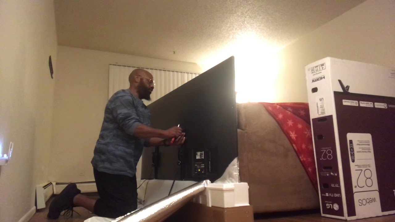 UnBoxing a LG 82" 4K UHD LED Smart TV 82UN8570PUC